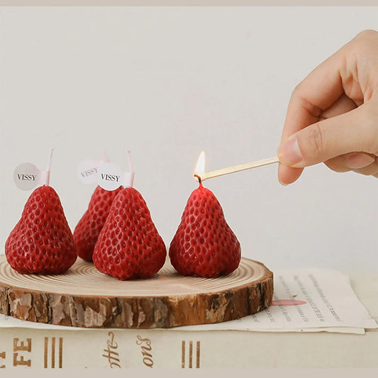 New Creative Strawberry Aromatherapy Candle with Hand Gift Fragrance Decoration Handmade Candle candle